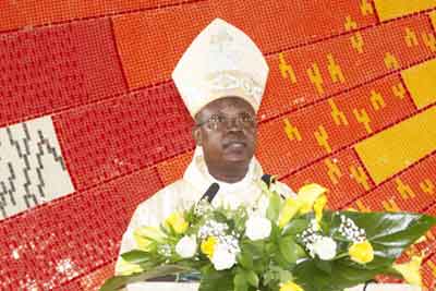 ►  « Tout est réalisé pour célébrer Dieu, pour entendre sa Parole et recevoir les sacrements » (Homélie de Mgr Aristide Gonsallo, évêque de Porto-Novo)