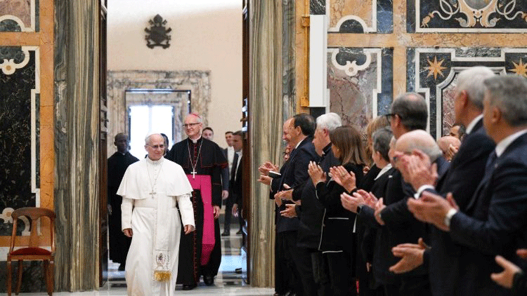Le Pape appelle les banques à replacer "la personne humaine au centre" de la finance