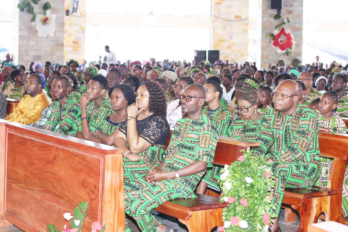 ►  Une 4e église baptisée "Diamant sacré"