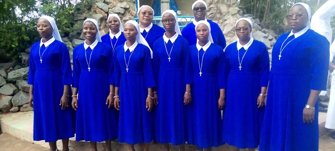 Vœux temporaires et perpétuels chez les Sœurs de Notre-Dame de Lourdes